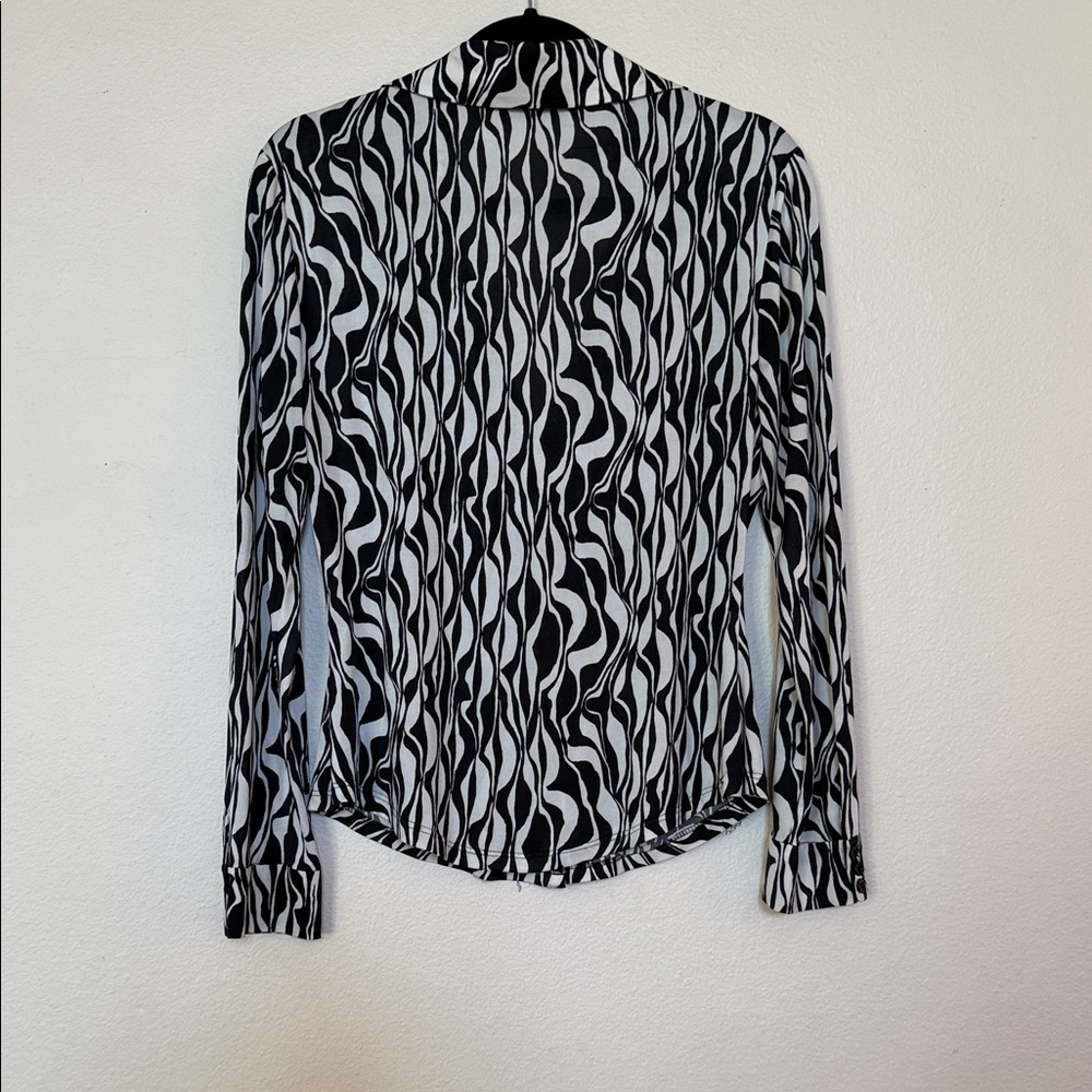 Zara Monochrome Wave Pattern Button Down Shirt - image 5